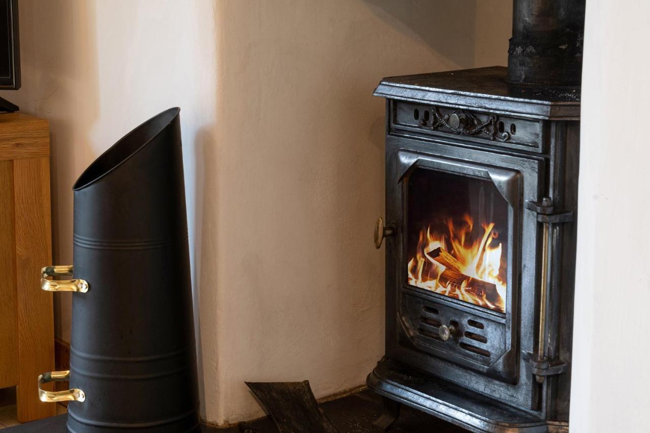 Finest Retreats - The Cottage - Luxury 1 Bed Cottage Rhydymwyn Exterior foto
